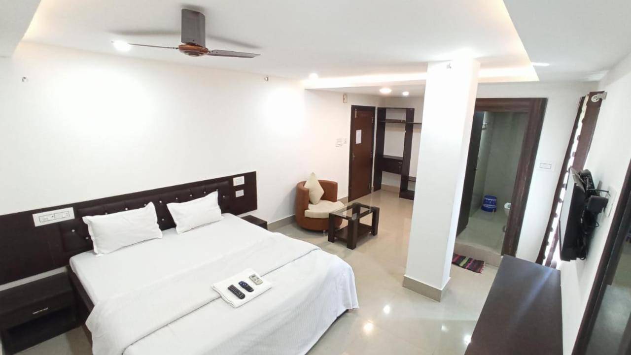 Gods County. Resort & Banquets Tarapith Zewnętrze zdjęcie