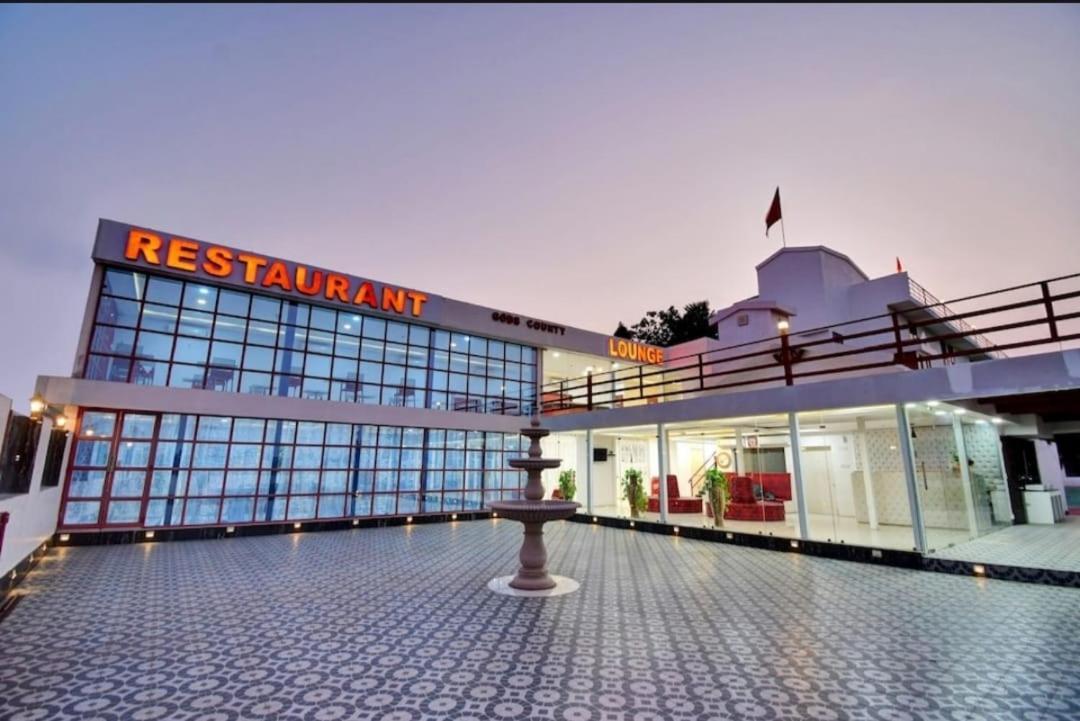 Gods County. Resort & Banquets Tarapith Zewnętrze zdjęcie
