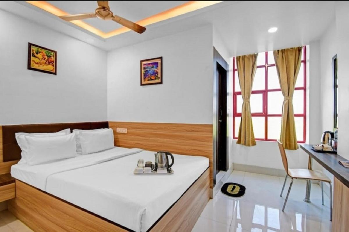 Gods County. Resort & Banquets Tarapith Zewnętrze zdjęcie