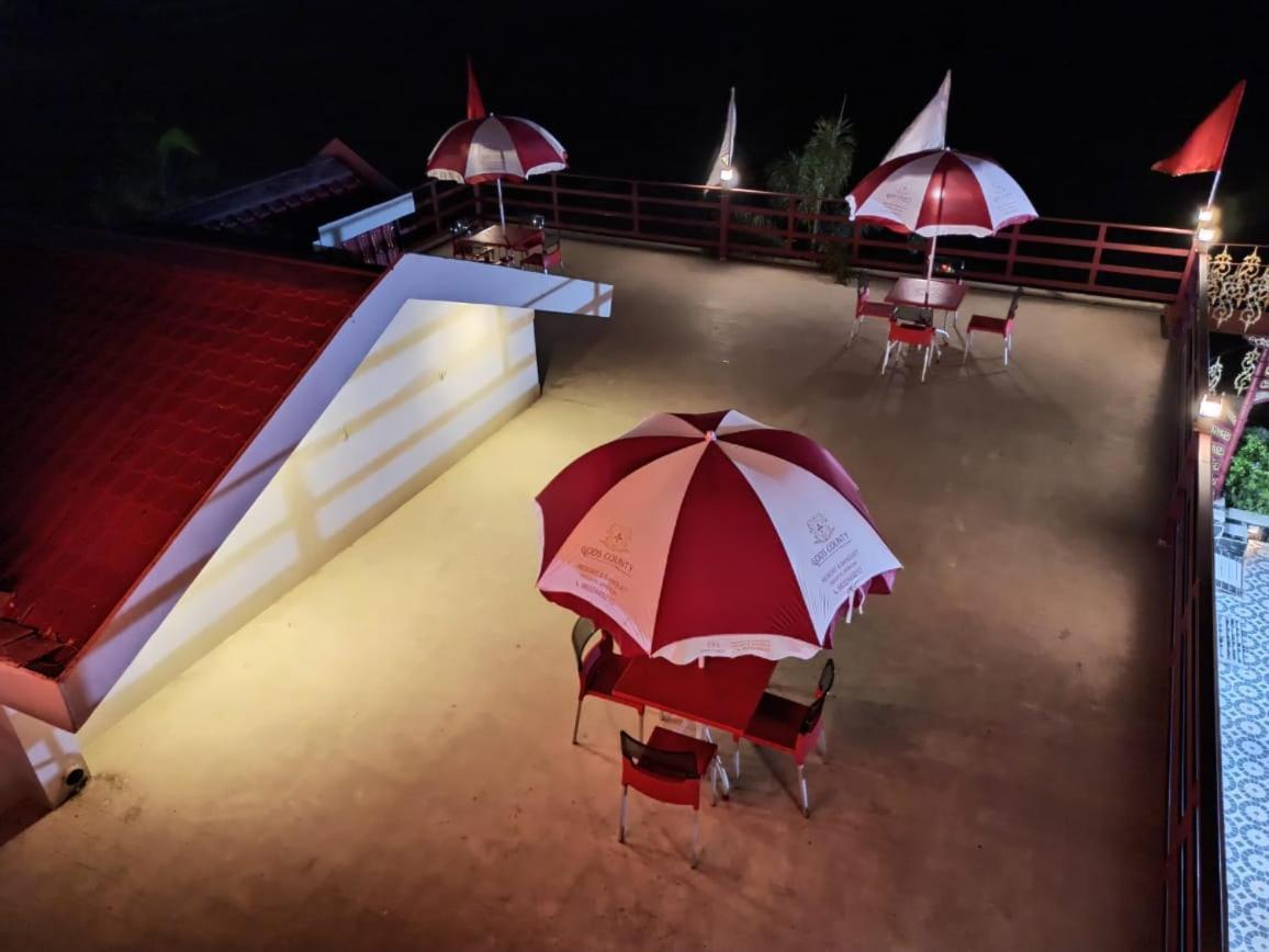 Gods County. Resort & Banquets Tarapith Zewnętrze zdjęcie