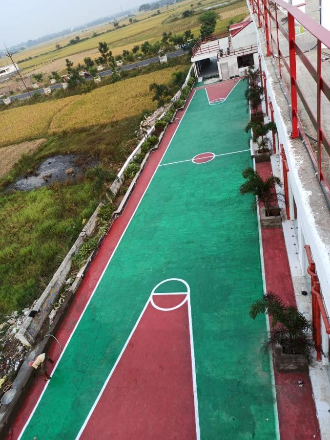 Gods County. Resort & Banquets Tarapith Zewnętrze zdjęcie